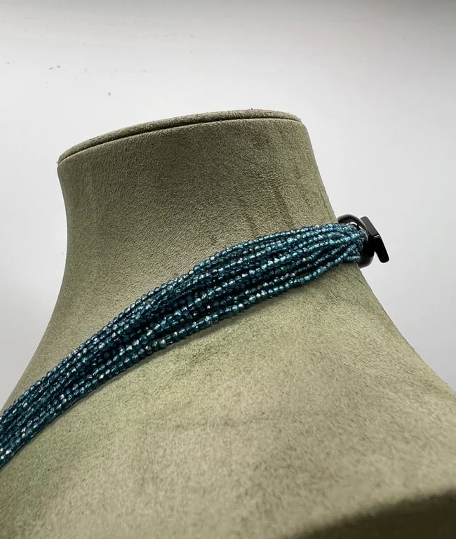 London blue topaz necklace, baroque pearl, bakelite - Image 5