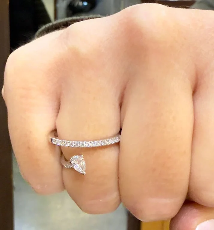 Creation ring in platinum and natural diamonds  - Image 5