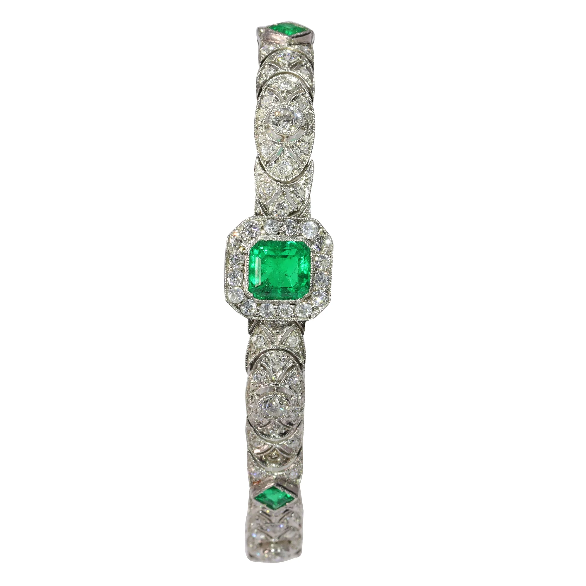 Vintage Luxury: Exquisite platinum bracelet Art Deco from the 1920s set with diamonds and emeralds  - Image 8