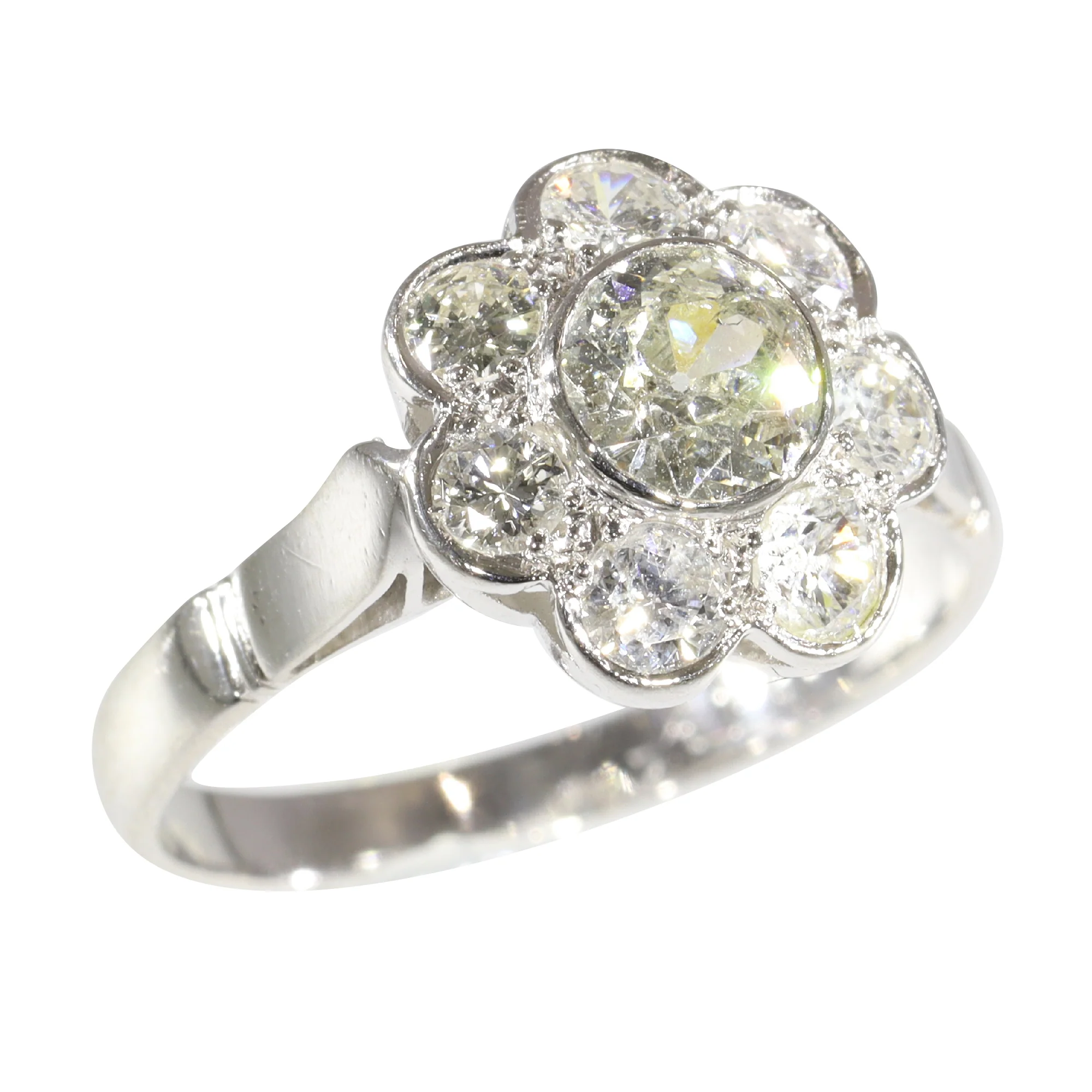 A spark from the past: a vintage 1950s diamond engagement ring  - Image 12