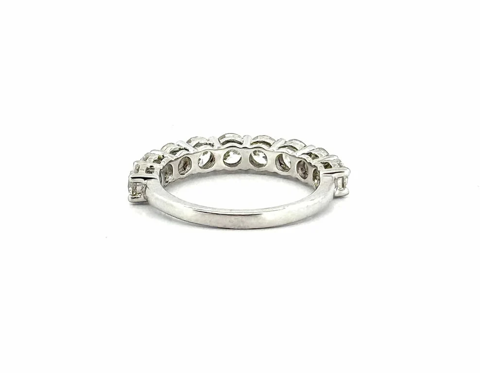 Wedding band in diamonds on 18-carat white gold  - Image 3