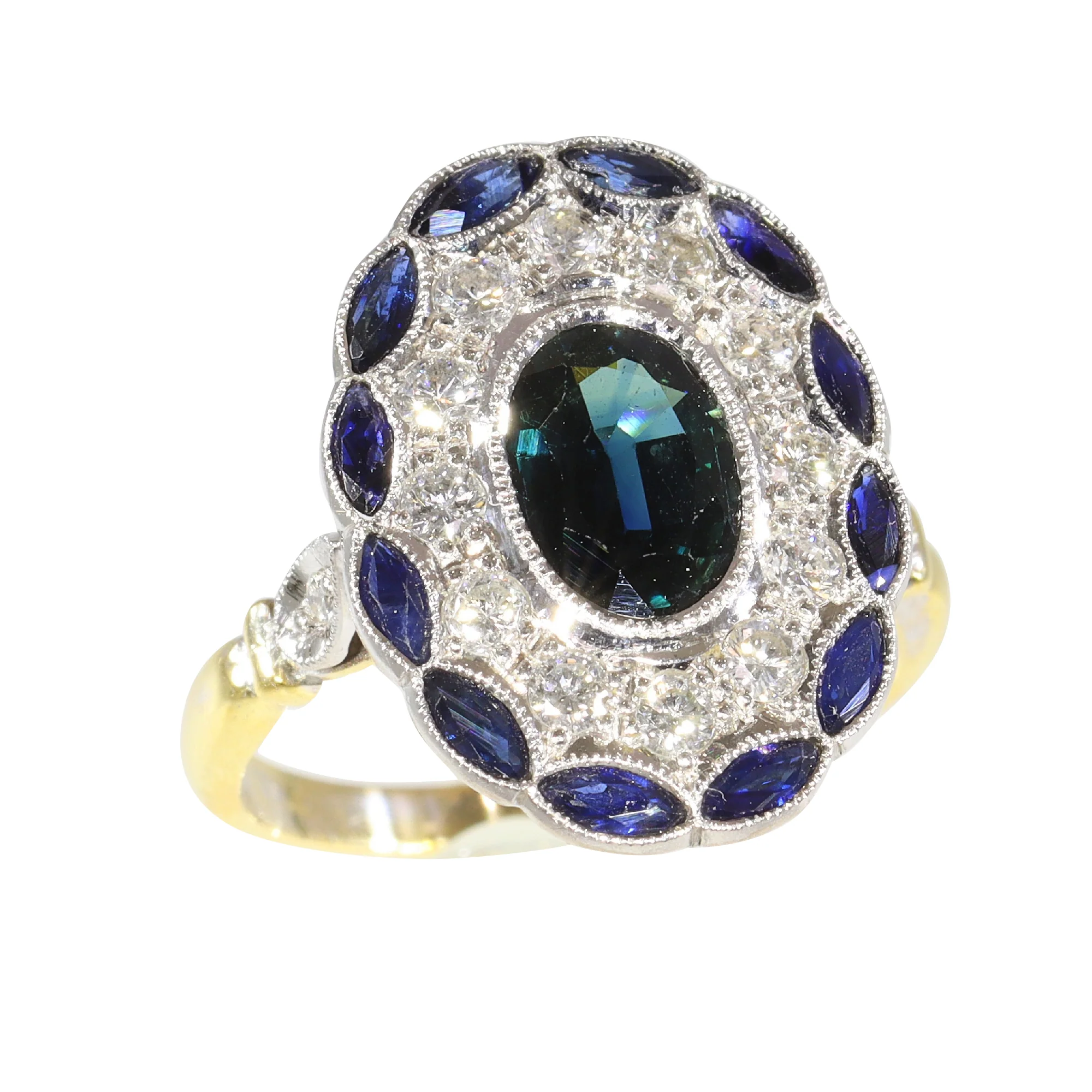 Vintage wishes: a sapphire ring between romance and history  - Image 13