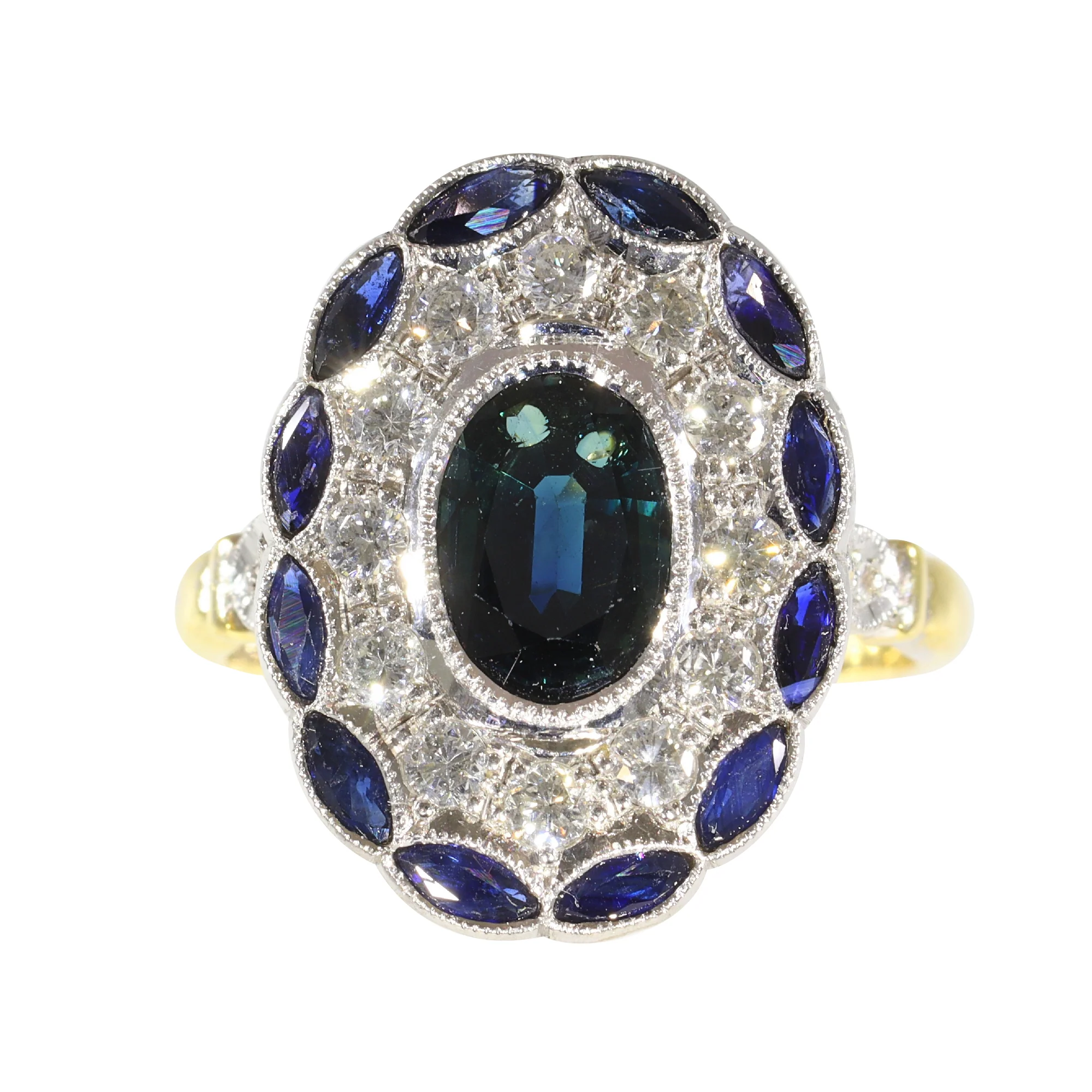 Vintage wishes: a sapphire ring between romance and history  - Image 4