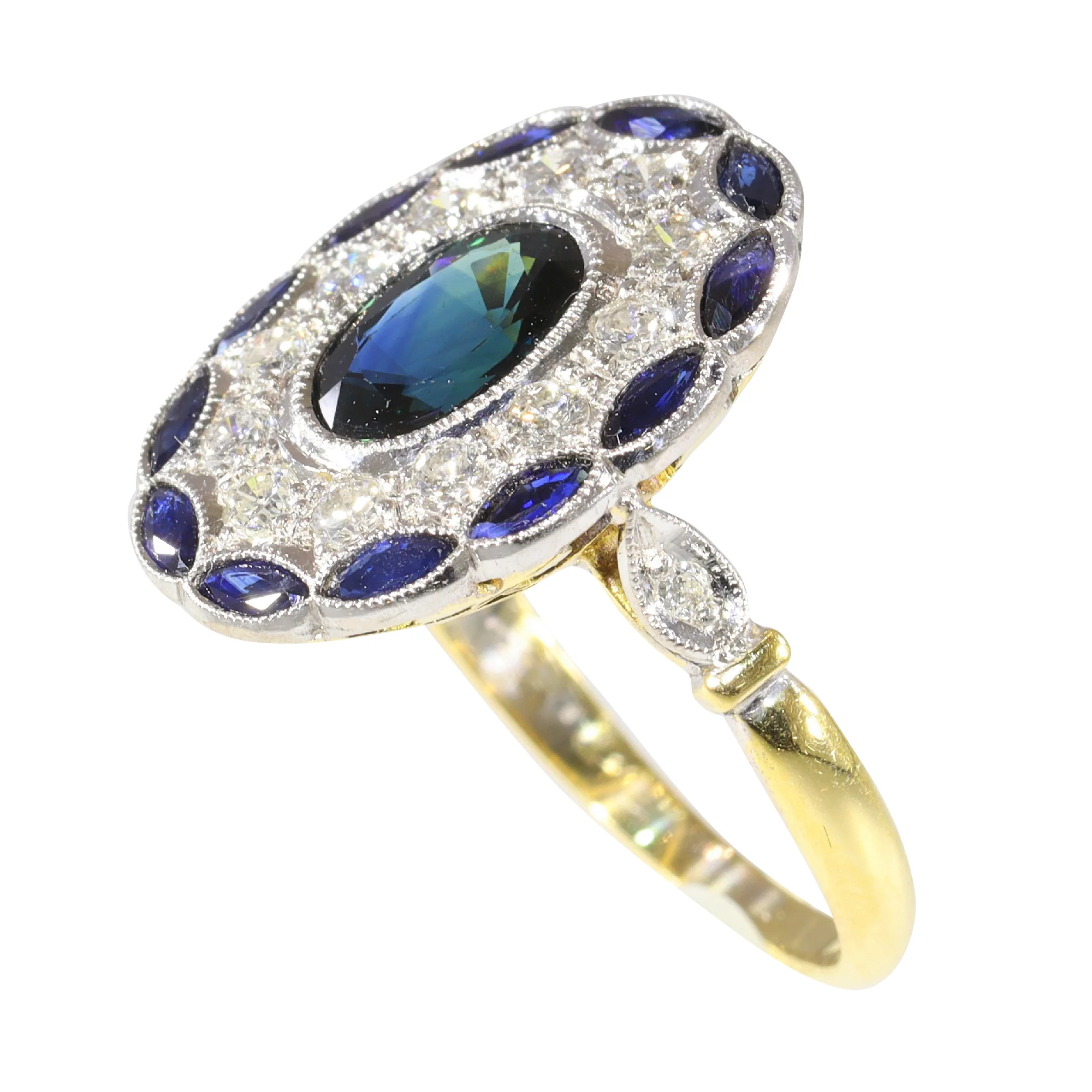 Vintage wishes: a sapphire ring between romance and history  - Image 8