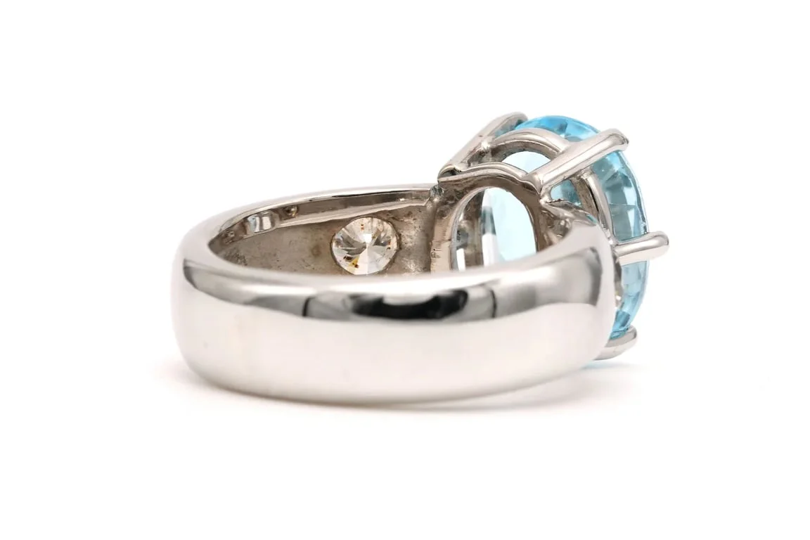 Contemporary white gold ring set with a topaz and brilliant-cut diamonds (+-0.36ct)  - Image 5