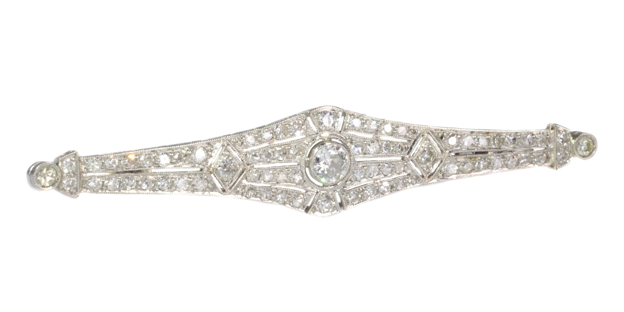 Timeless twenties: a sparkling Art Deco brooch in platinum  - Image 5