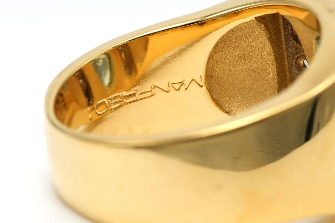 Contemporary MANFREDI ring in yellow gold, topaz and diamonds  - Image 8