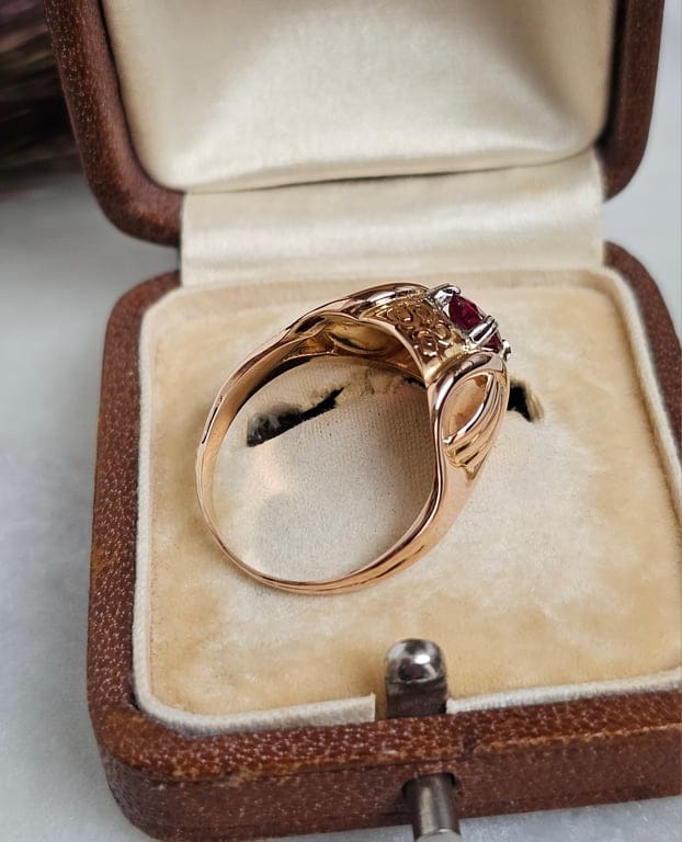 Composite ruby dome ring in 18-carat rose gold  - Image 12