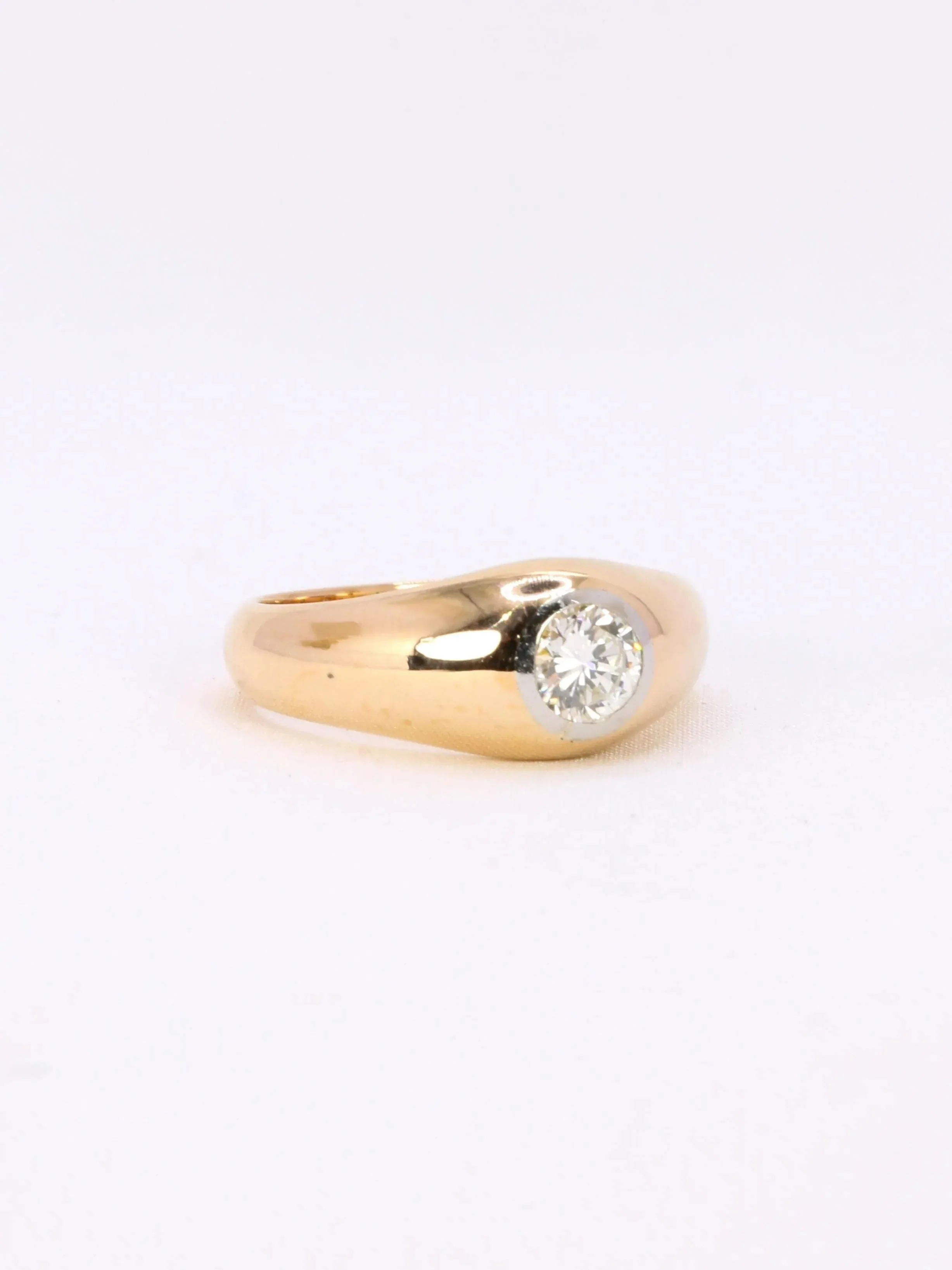 Vintage yellow gold diamond bangle ring - Image 7