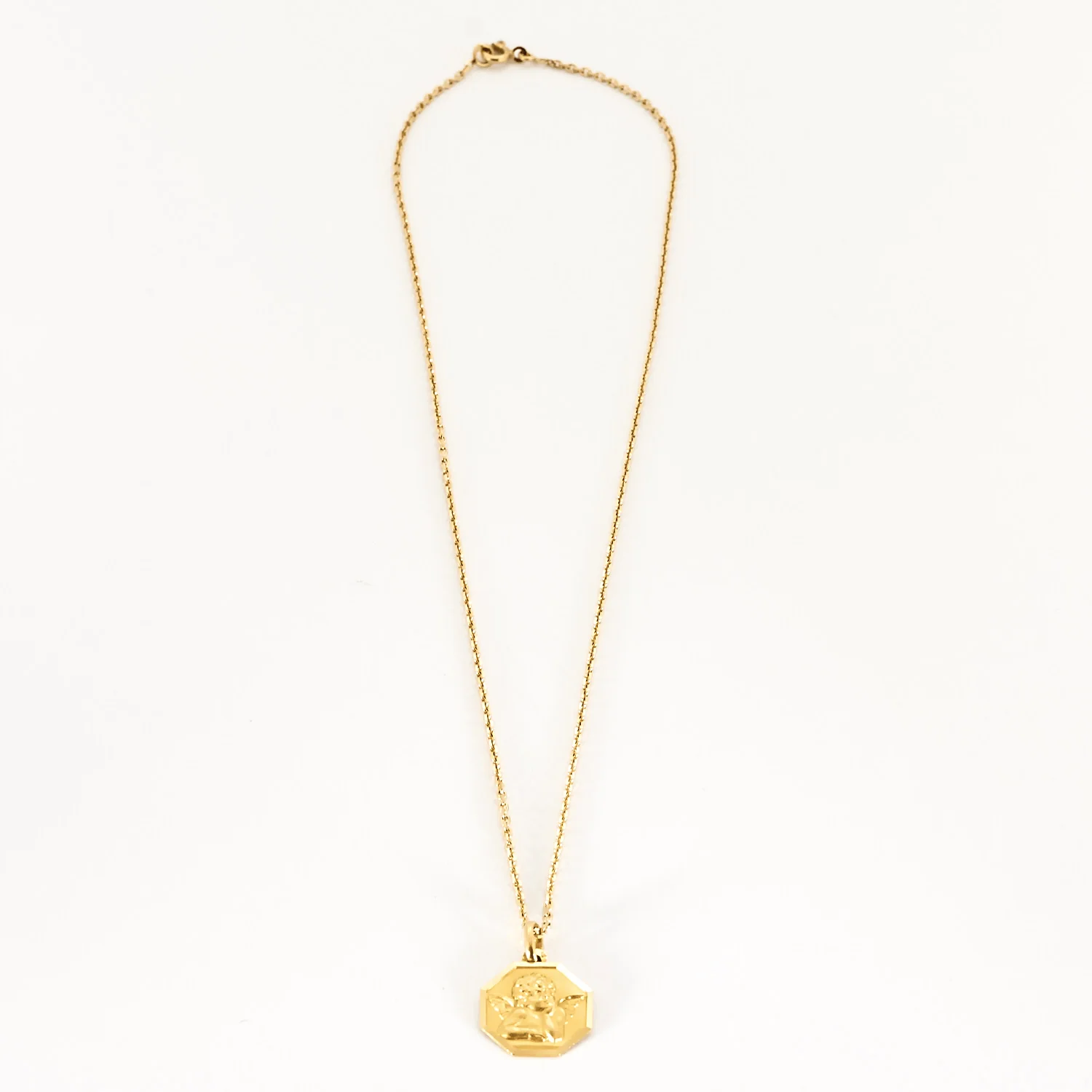 Yellow gold chain holding a baptism medal  - Image 3