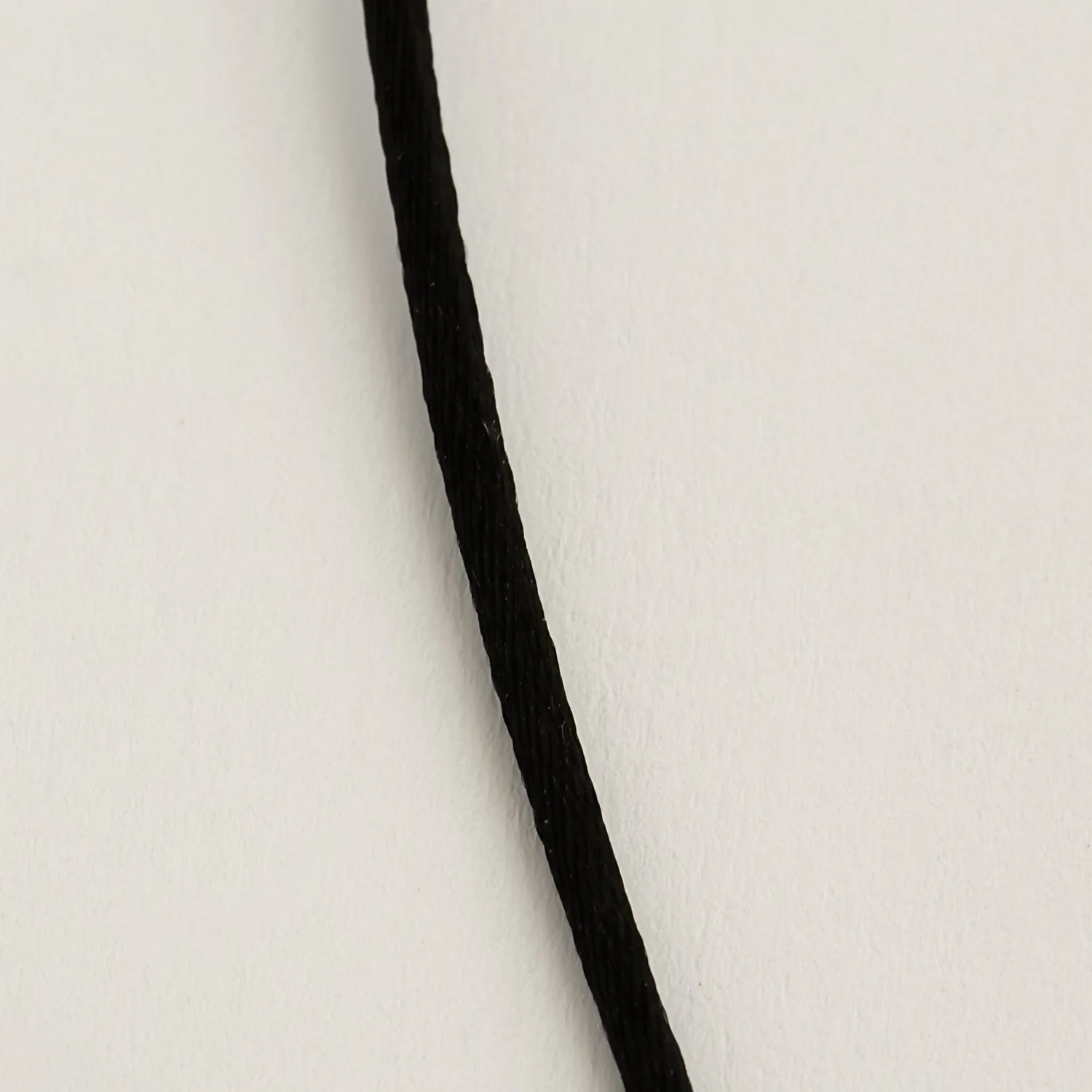 DINH VAN - PI - Yellow gold pendant and black silk cord  - Image 6