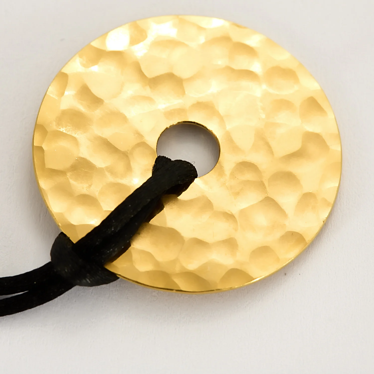 DINH VAN - PI - Yellow gold pendant and black silk cord  - Image 8