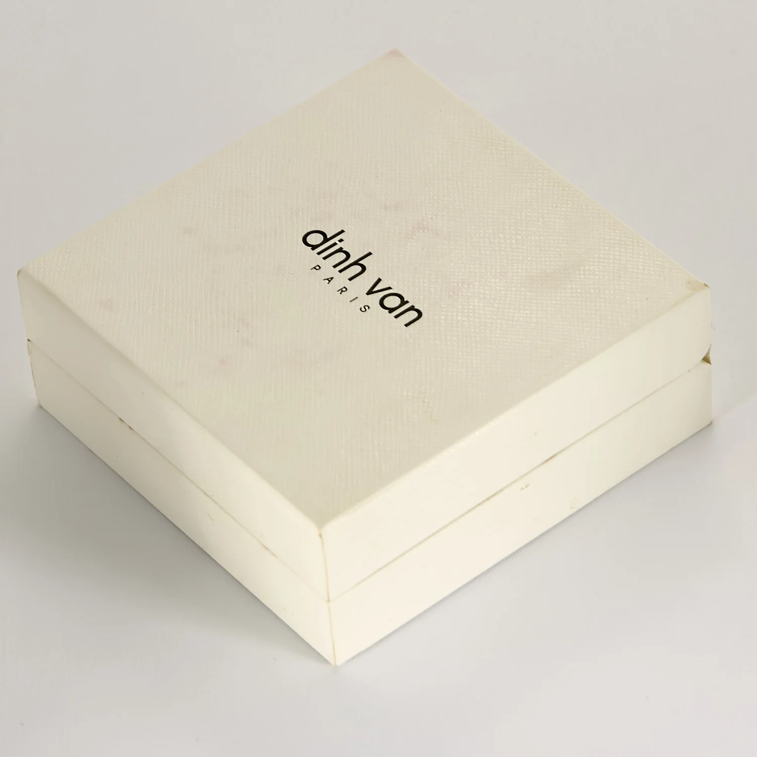 DINH VAN - PI - Yellow gold pendant and black silk cord  - Image 9