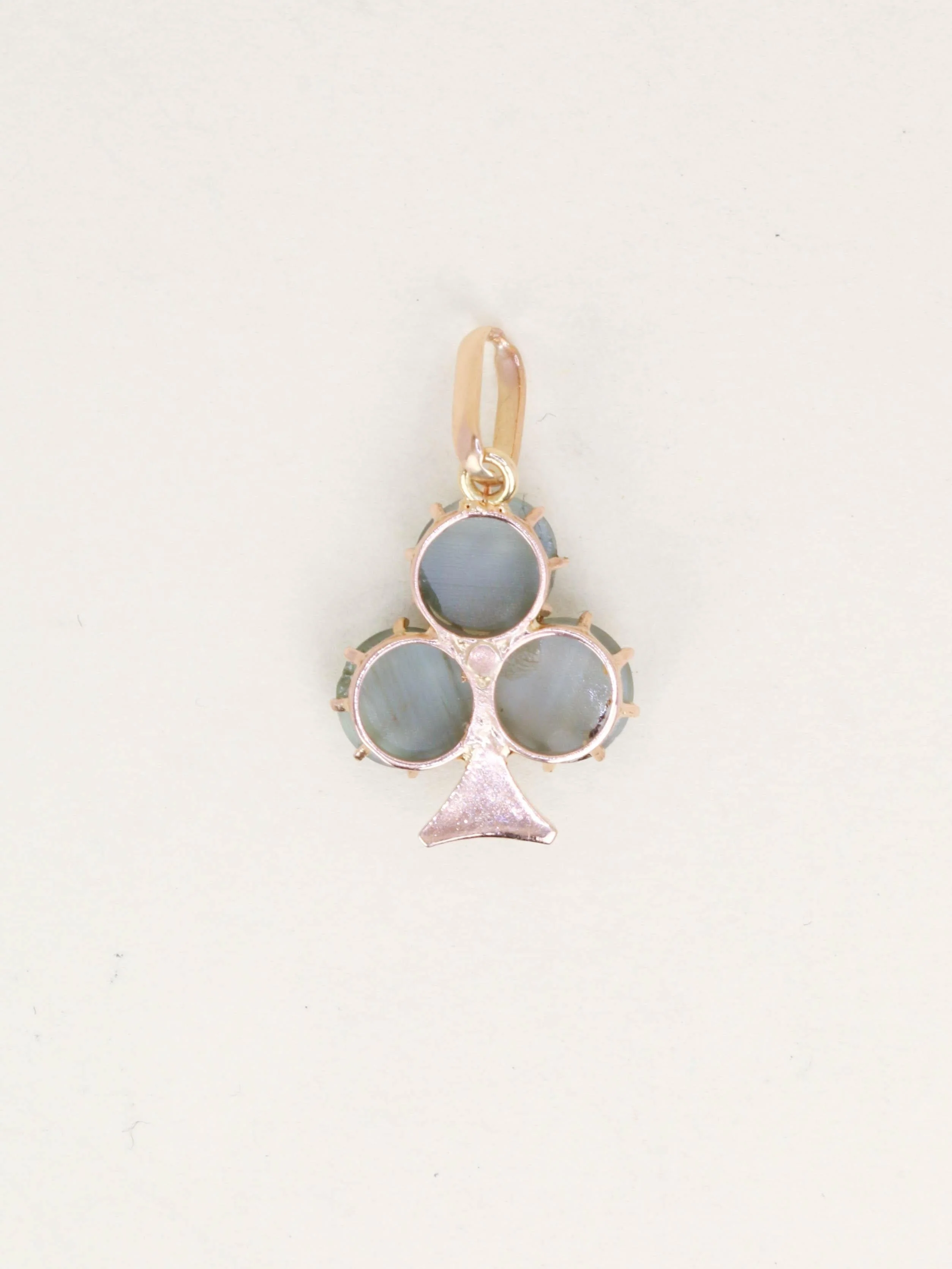 Yellow gold cat's eye clover tie pin - Image 3