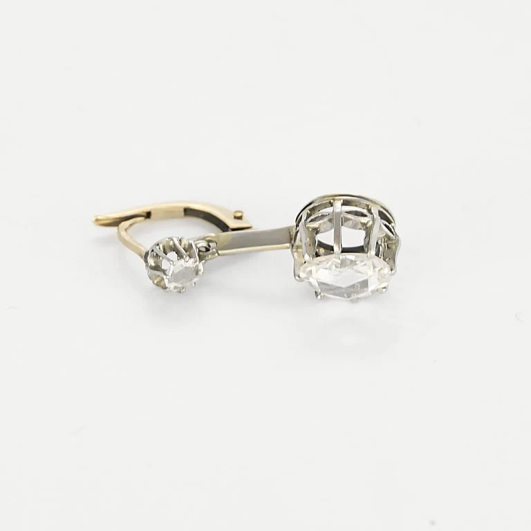 Pair of sleeper earrings in yellow gold and white gold, rose-cut diamonds  - Image 3