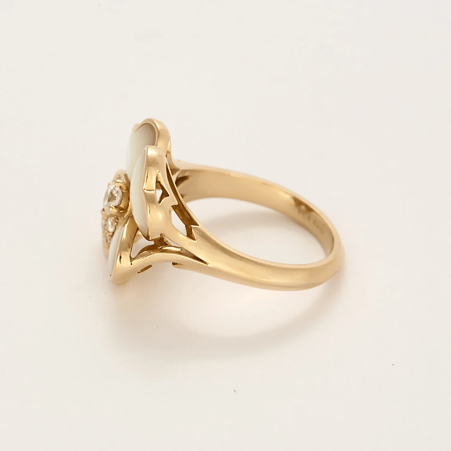 Van Cleef & Arpels - Cosmos - Convertible brooch in pink gold, mother-of-pearl and diamonds  - Image 4