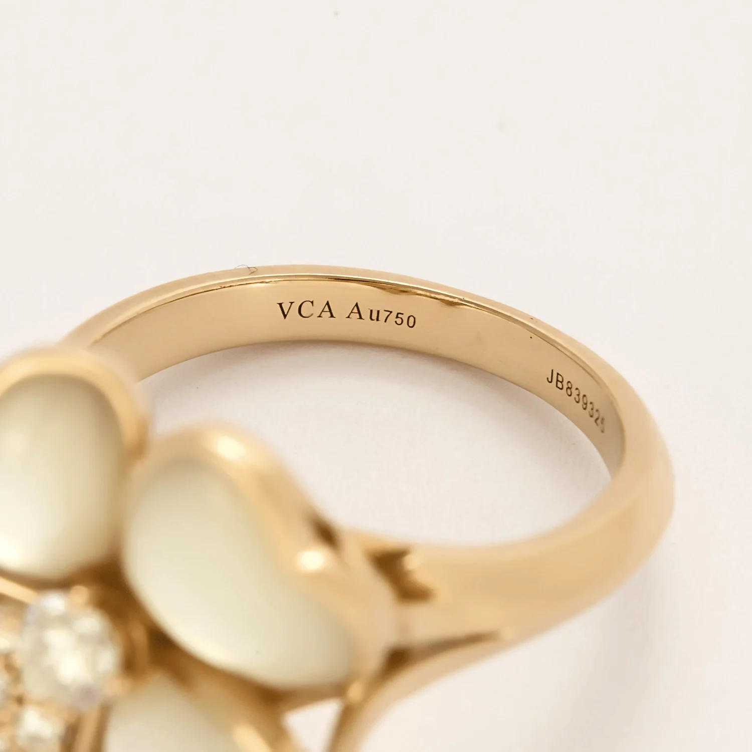 Van Cleef & Arpels - Cosmos - Convertible brooch in pink gold, mother-of-pearl and diamonds  - Image 8